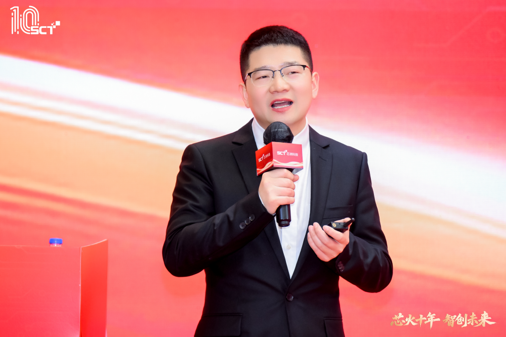 _LON2938_3330703146-opq4419791036